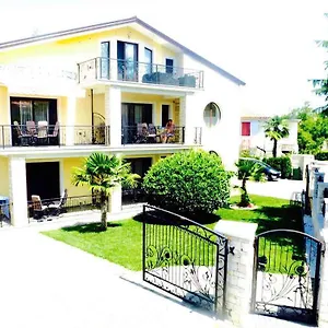apartments-aida-umag.in-istria.net/